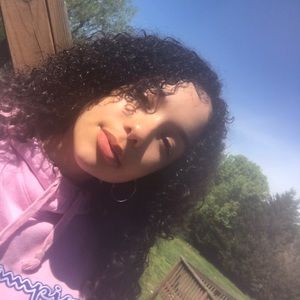 Meet your Posher, Bailee